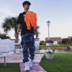 Meet your Posher, Chase